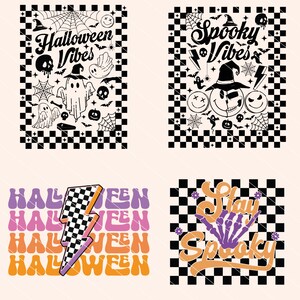 K&ouml;nnte beinhalten: Vier verschiedene Designs mit einem karierten Hintergrund und Halloween-Motiven. Das erste Design zeigt einen Geist und den Text "Halloween Vibes". Das zweite Design zeigt einen Hexenhut und den Text "Spooky Vibes". Das dritte Design zeigt einen Blitz und den Text "Halloween" viermal wiederholt. Das vierte Design zeigt eine Skeletthand und den Text "Stay Spooky".
