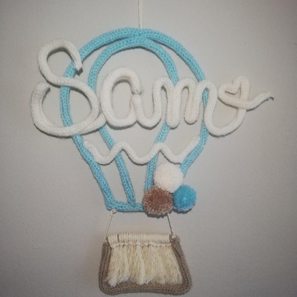 Namensschild für Kinderzimmer,,Heißluftballon“, personalisierte Geschenke zur Geburt, Strickname aus Wolle,Wandaccessoires, Wandschmuck