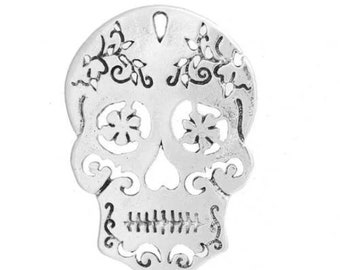 lot of 5 Tibetan alloy skull charms 29 mm