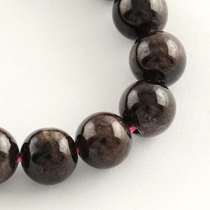 12 natural garnet beads 9 mm