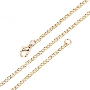 juego de 2 collares de cadena con eslabones de caballo de 4 mm x 2,5 mm en aleación chapada en oro 81 cm