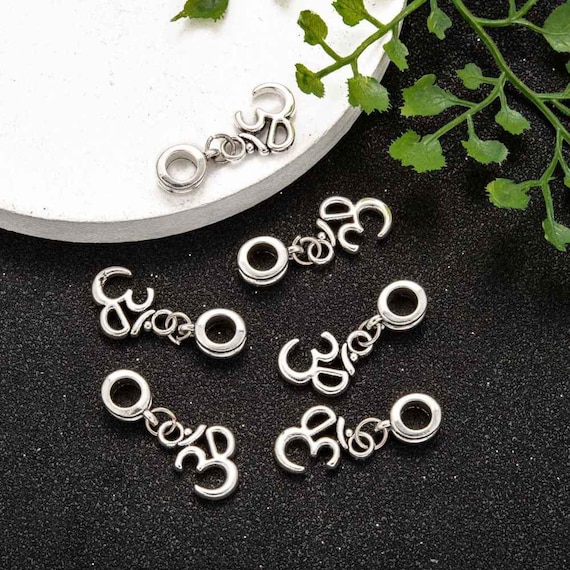 Lot De 4 Perles Charm Symbole Ohm Argent Tibétain 20mm - Laiton Argenté - Neuf