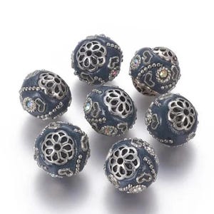 2 superb Indonesian beads in antique silver alloy 20 mm