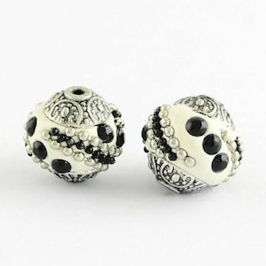 2 magníficas cuentas indonesias en aleación de plata antigua 16x14 mm