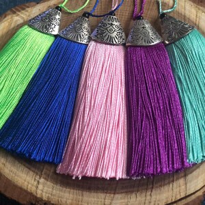 set of 5 Tibetan silver alloy tassel pendants REF500