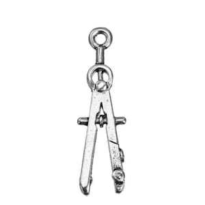 Set of 4 Tibetan silver compass pendant charms 29X9 mm