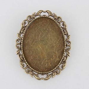 BROCHE FANTAISIE VINTAGE En Metal Dore Motif Feuille Ref H693 EUR 10,00 - FR