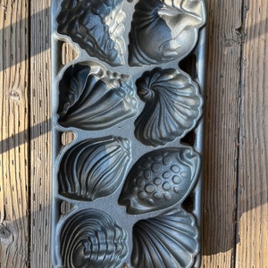 John Wright Co. Cast Iron Baking Pan, with Shell Designs