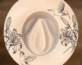 Chapéu com desenho de lírios em pirografia, molde para chapéu de aba larga, modelo floral para pirografia.