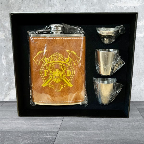 Sip in Style: Custom Laser-Engraved Groomsmen Flasks