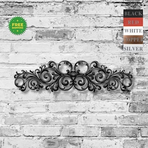 Ornate Metal Scroll Wall Art: Vintage Elegant Border Decor