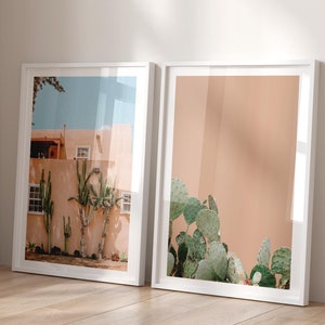 Set von 2 modernen Wüstendrucken, grüner Kaktus, pfirsich, rosa neutrale Töne, lebendiges Los Angeles Kunstwerk, Pflanze, Feinkunstfotografie
