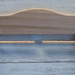 Unfinished Poplar wood hanger for mini quilts up to 7.50" wide