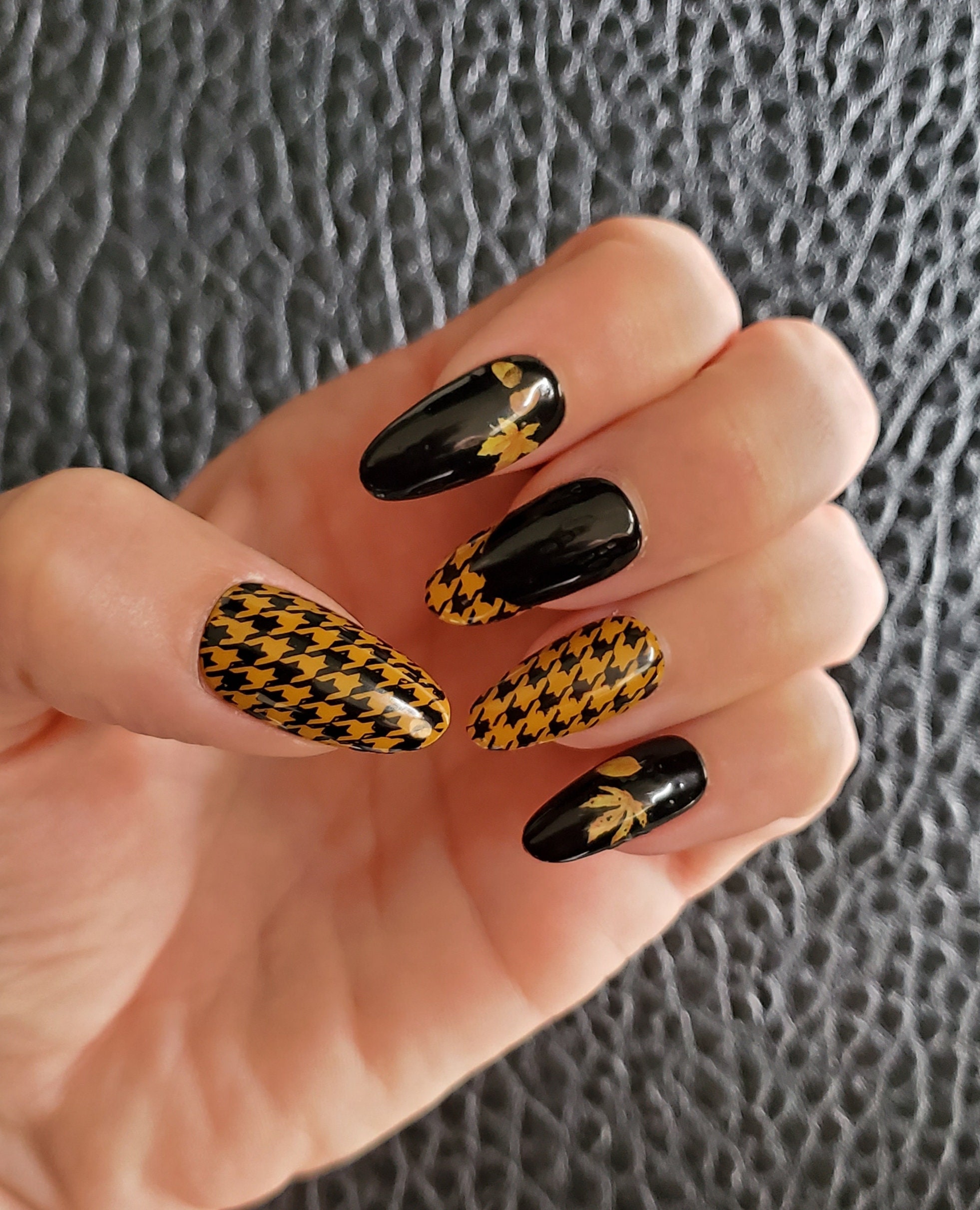 Yellow & Black Nails | Green toe nails, Yellow nails, Green nail art