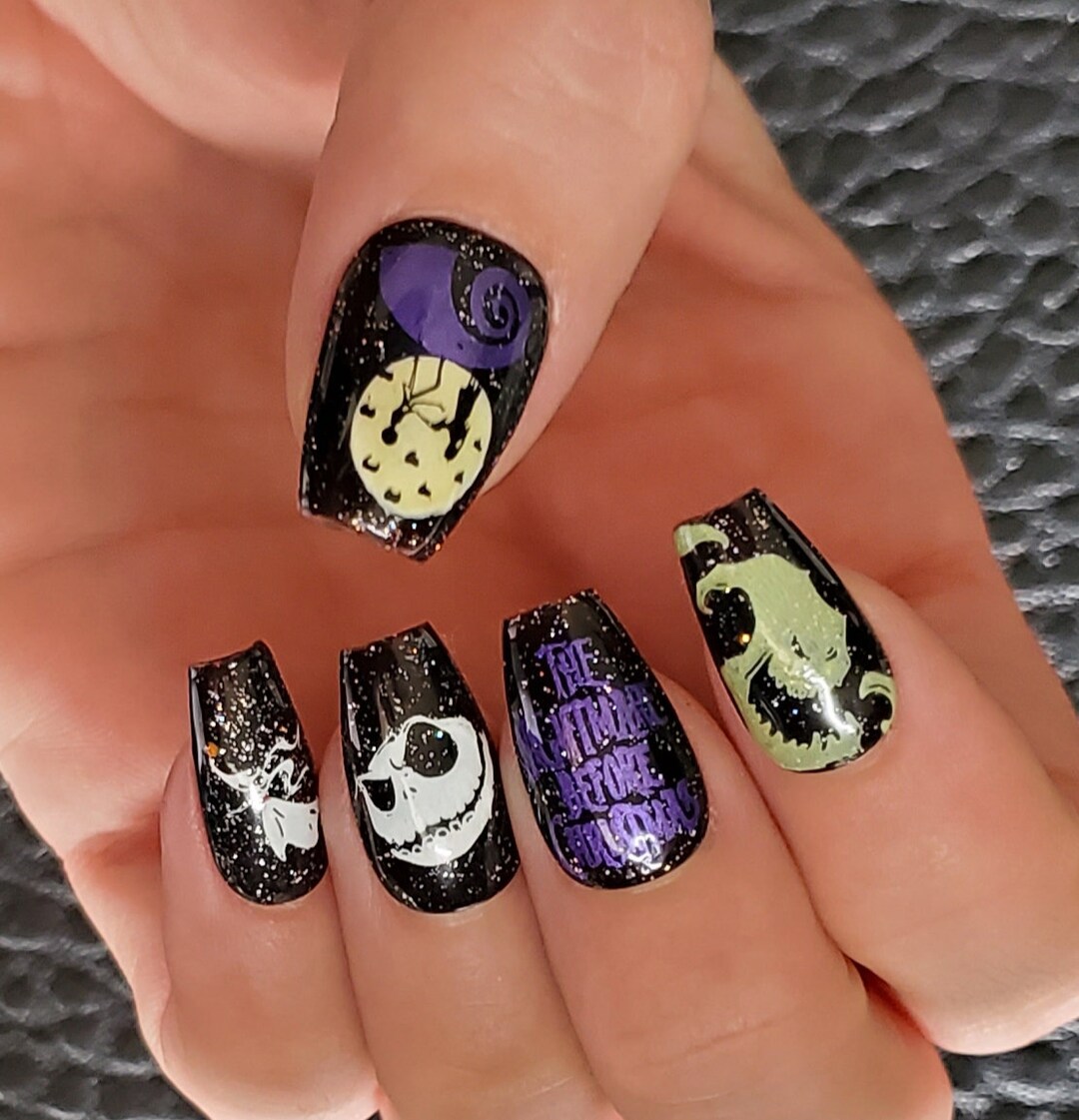 Nightmare Before Christmas Glow in the Dark Press on Nail Set
