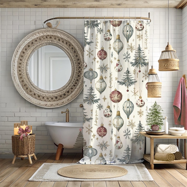 Elegante cortina de ducha navideña: árboles y adornos navideños