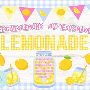 Peut inclure: Graphique numérique avec le texte « Life Gives Lemons But Jesus Makes Lemonade ». Le design comprend des citrons, des verres de limonade et une bannière. Le texte « Romains 8:28 » est également présent, ainsi qu'un verset biblique. Le fond a un motif à carreaux bleu clair et blanc.