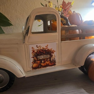 Seasonal Truck Door Magnets: Farmhouse Decor, Holiday Designs (4&quot; x 4&quot;)