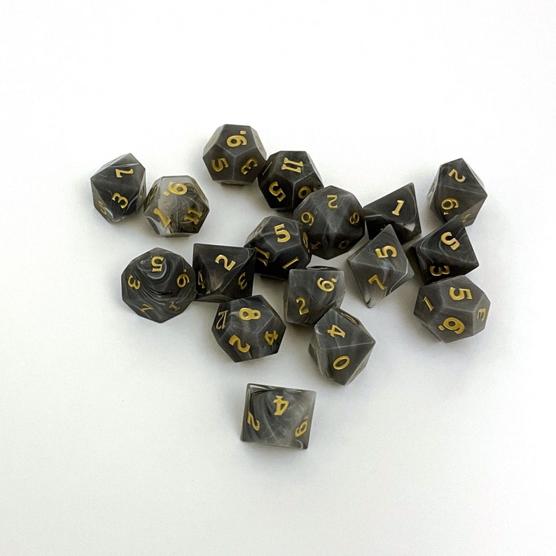 Superiority Dice and Tracker for Dungeons & Dragons 5e, Polyhedral Dice for Battlemaster Fighter