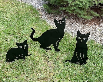 Black Cat Stakes Garden Decor, Metal Animal Silhouette Yard Art Decorations Statues With Reflective Eyes, Halloween Outdoor Decor (Set of 3)