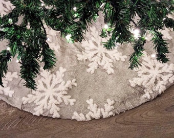 Christmas Tree Skirt, 36/ 48 Inches Jacquard 3D Snowflakes Tree Skirt, Xmas Plush Tree Mat For Holiday Decor Indoor Party Tree Decorations