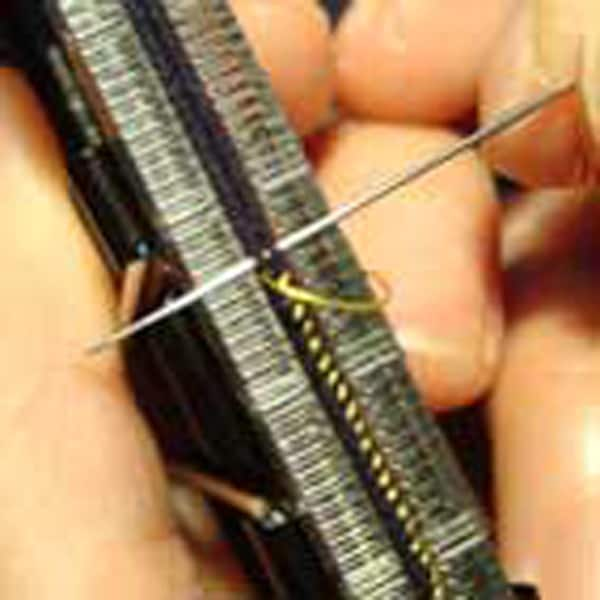 Thimblelady Stitch Regulators (S or L) with a Seam folder