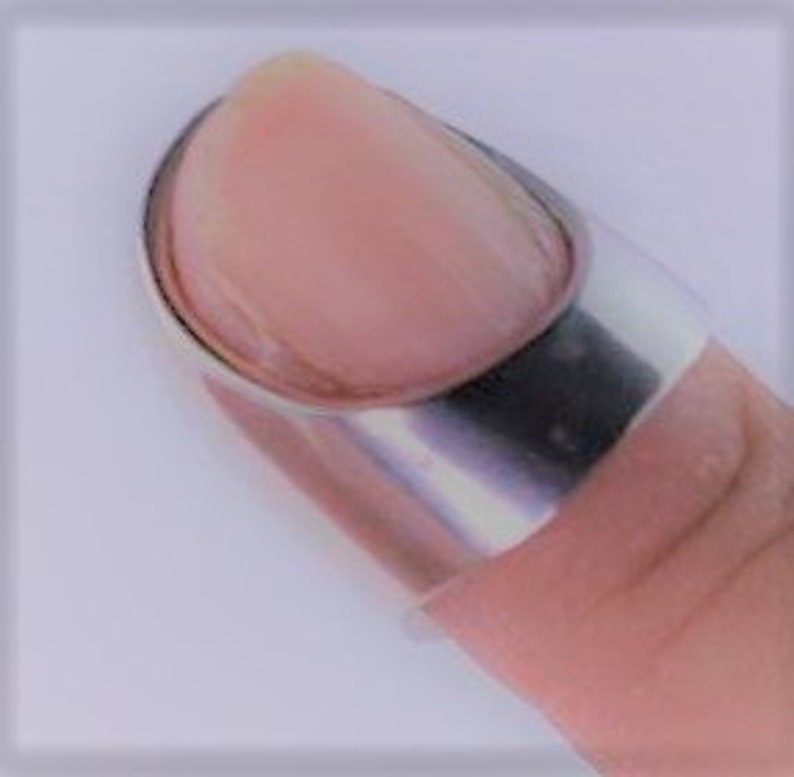 Silver sewing thimble image 8