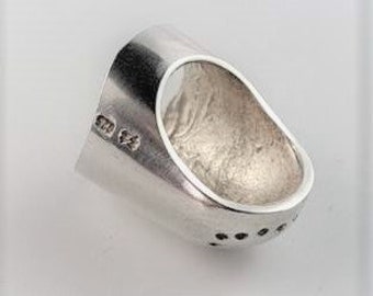 Silver sewing thimble