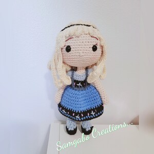 Knitted Elsa Doll, Amigurumi Elsa - Princesa Elsa tejida image 1