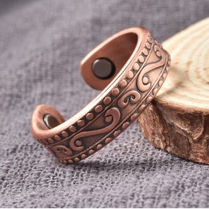 Swirl Design Adjustable Open Ring with Magnetic End in Rosetone