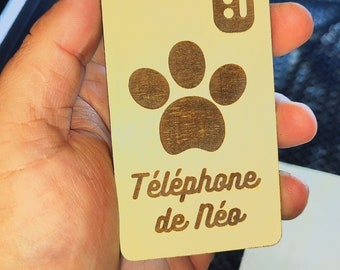 Téléphone en bois pour enfant, jouet. Personnalisable.