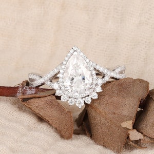 1.6ct Moissanite Engagement Ring White Gold Engagement Ring Antique Pear Shaped Ring Art Deco Milgrain Vine Diamond Halo Ring Vintage Gift