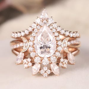 1.6ct Unique 3pcs Moon Moissanite Engagement Ring Set Vintage Halo Moissanite Wedding Ring Set Pearl Cluster Ring Rose Gold Star Firework