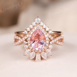 Pink Sapphire Engagement Ring Set Unique Pear Shaped Padparadschas sapphire Ring Baguette Curved Stacking Band Twist Rose Gold 2pcs Peachy