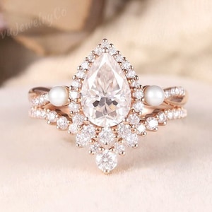 1.6ct Unique Moissanite Engagement Ring Set Pearl Cluster Halo Moissanite Twisted Wedding Ring For Her Rose Gold Art deco Wedding Band 2pcs