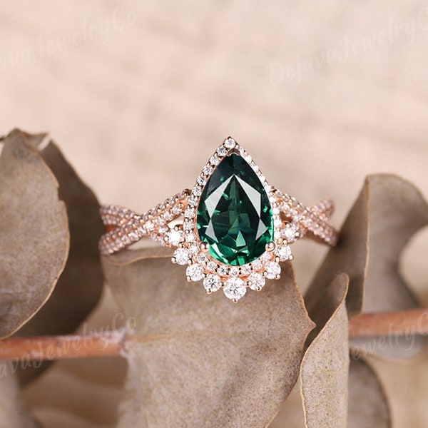 Delicate Pear Cut Emerald Engagement Ring Set Art Deco Bridal Set Rose Gold Halo Ring Twisted Ring Curved Pearl Wedding Band May Birthstone