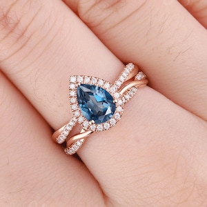 Vintage London Topaz Engagement Ring Set Pera Cut Topaz Twist Wedding Ring Set Rose Gold Moissanite Wedding Band Promise Ring For Women 2pcs