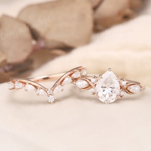 Rose Gold Engagement Ring 2pcs Pear Shaped Moissanite Ring Twist Infinity Ring Stacking Pear Wedding Band Women Cluster One of a kind gift