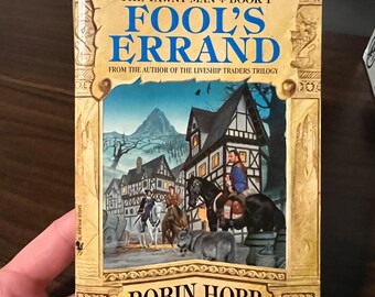 Fool’s Errand - Tawny Man Book 1 - Robin Hobb