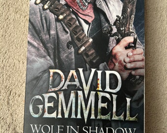 Wolf In Shadow - David Gemmell