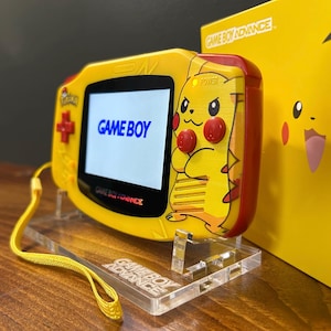 Pikachu Pokémon UV Printed Custom Game Boy Advance GBA - IPS Screen, Clicky triggers, yellow power Led, and Rechargeable battery + more.