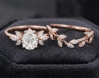 Set di anelli con moissanite taglio a pera, in oro rosa 14 carati, ispirato alla natura, per la sposa.
