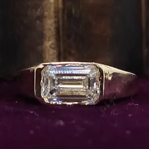 Men&#39;s Moissanite Engagement Ring 1.50 Carat East West Emerald Cut Moissanite Ring  Emerald Cut  Wedding Band For Husband Gold Wide Band Ring