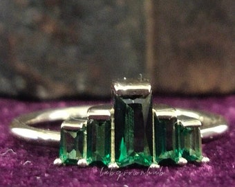 Baguette Emerald Ring Step Cut Baguette Diamond Ring Five Stone Emerald Engagement Ring Half Bezel Set Green Sapphire Ring Minimalist Ring