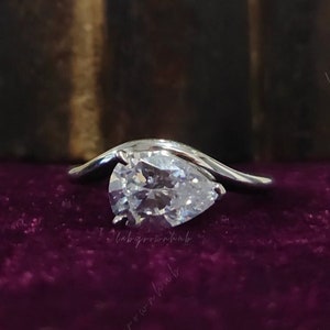 East West Pear Cut Ring Solitaire Moissanite Ring 2 CT Pear Cut Moissanite Engagement Ring 18k White Gold Wedding Proposal Ring For Her