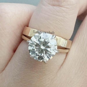GRA Certified Brilliant Round Cut Moissanite Engagement Ring Set 2.0 CTW Round Solitaire Ring With Same Matching Plain Band Wedding Ring Set
