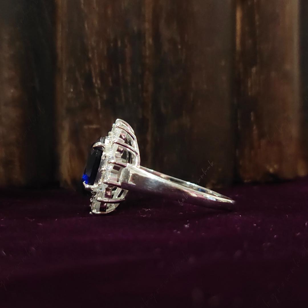 ブルーハローダイヤモンドリング 3.50カラット オーバルカット