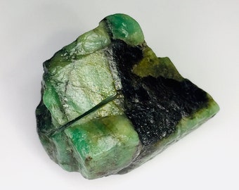 Natural Zambia Emerald Rough 55.10 Cts Rough Emerald Crystal Green Emerald Rough Stone Raw Loose Gemstone Size 28X24 MM Uncut Emerald Rough.