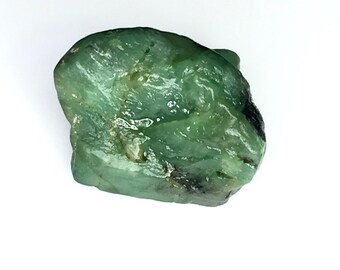 Natural Zambia Emerald Rough 11.05 Cts Rough Emerald Crystal Green Emerald Rough Stone Raw Loose Gemstone Size 18X13 MM Uncut Emerald Rough.