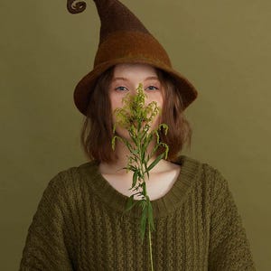 Handgefertigter Hexenhut aus Wollfilz: Halloween, Hexenhut, Hexenhut